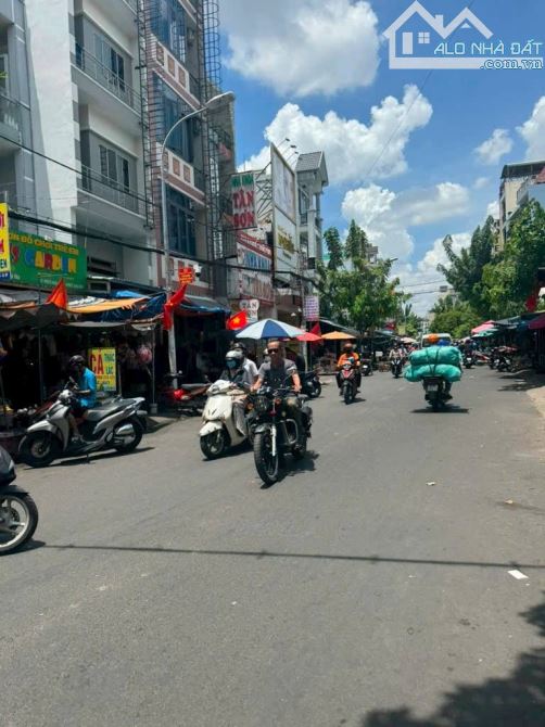 Bán nhà mặt tiền Trịnh Đình Trọng - Kênh Tân Hoá, Q. Tân Phú, DT 4x16m, 2 lầu ST, nhà đẹp - 3
