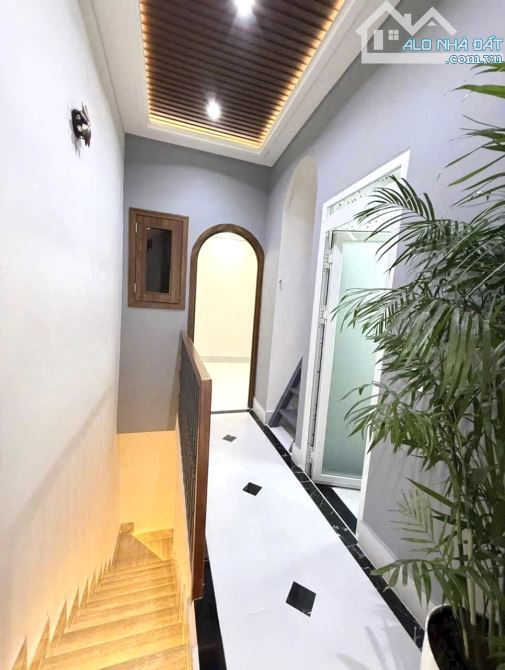 Bán nhà quận 6 - Khu mua sắm tấp nập ngày đêm - 3 tầng tặng full nội thất - 6 tỷ - 3