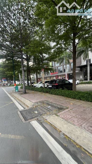 Bán đất đẹp đường nhựa 5m , 117m2, ngang 9m ngay khu HIM Lam Dĩ An , chỉ 4 tỷ 6 - 3