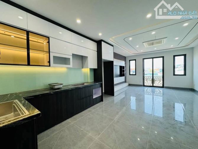 Bán nhà Ngọc Thụy gần cầu Long Biên, ngõ thông, gara, 7 t thang máy, 39m2, mt 3.8m, 11 tỷ - 3