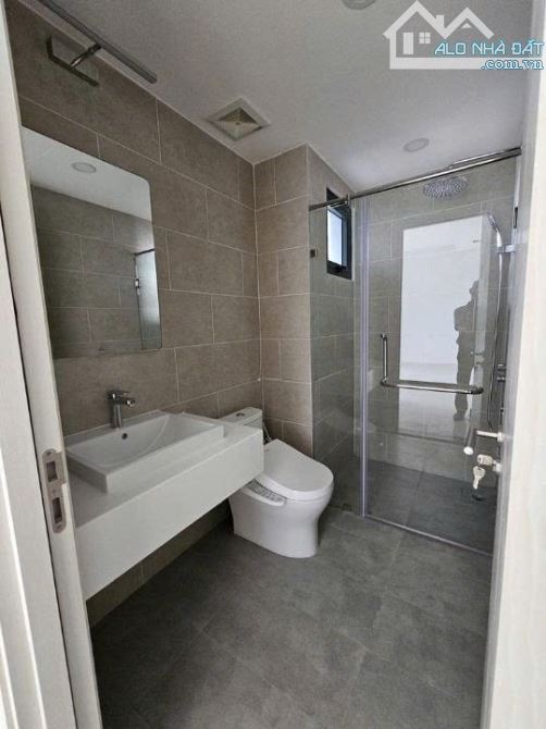 Bán Căn Hộ D-Home, 2PN, 2WC, 70m2 , Nội Thất Cơ Bản Giá : 5.9 Tỷ - 3