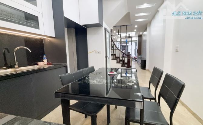 SIÊU PHẨM BA ĐÌNH – 41m2- 5T- 12,5$ - NGÕ THÔNG – KINH DOANH – Ô TÔ TRÁNH – GẦN BỆNH VIỆN. - 3