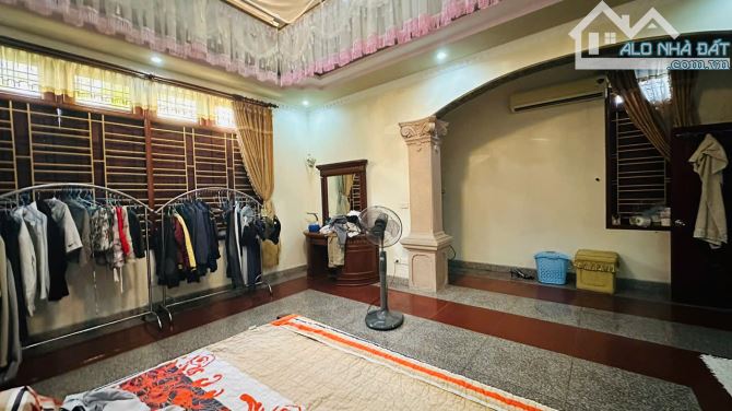 Biệt thự khu bê tông 97 Bạch Đằng - 297,5m2 - mặt tiền 16m - 3 tầng - giá cực tốt 25 tỷ - 3