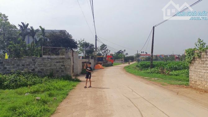 Lô đất góc 2 mặt thoáng bám mặt trục liên thôn xe tải tránh tại Tuy Lai, Mỹ Đức
