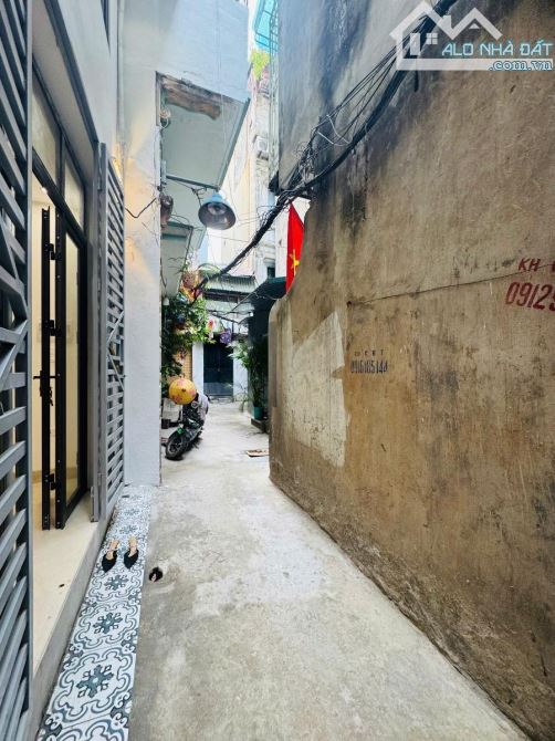 BÁN NHÀ NGÕ LỆNH CƯ- TRUNG TÂM QUẬN ĐỐNG ĐA- NHÀ ĐẸP 5 TẦNG MỚI KÍNH KONG - 3