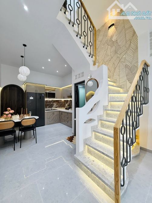 Bán gấp siêu mẫu 3 PN,full nội thất, sát bên CV Làng Hoa,Gò Vấp :nhỉnh 4 tỷ - 3