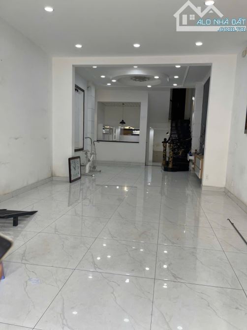 PÁN NHÀ MTKD CỰC ĐẸP GÓC #TỈNH_LỘ_10 #TÂN_TẠO - 5×20M²-NỞ HẬU 5.5M -4TẦNG NHỈNH 7 TỶ - 3