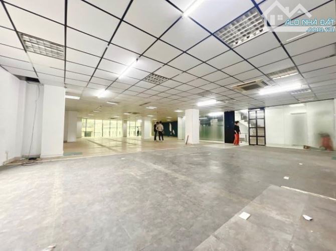 TÒA 9T MẶT PHỐ HOÀNG CẦU - VIEW HỒ CỰC ĐẸP - 162M MT: 10.8M -  SẴN HD THUÊ 285TR/THÁNG - 3