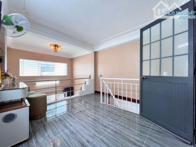 BÁN NHÀ LẦU ĐÚC - MỚI ĐẸP - VỊ TRÍ ĐẸP - GIÁ RẺ Nhà nằm kế ST. Vincom & TT. TM Cái Khế - 4