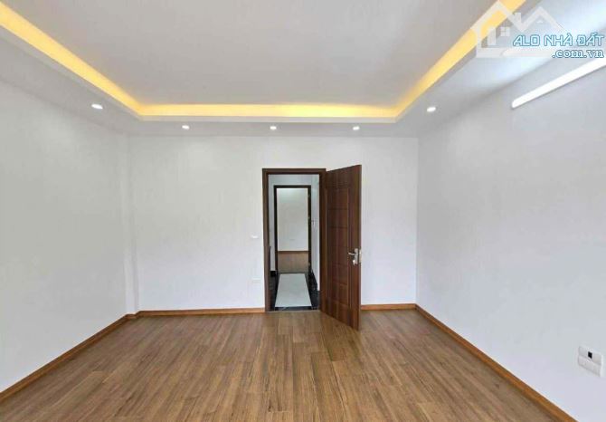 Chỉ 5,35 tỷ ! Nhà Liên Ninh, Thanh Trì 56m2 x 5 tầng, tặng nội thất, ngõ ô tô, ở ngay - 4