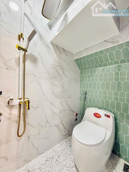 Bán nhà hẻm 1/ khu VIP Nguyễn Thị Minh Khai Q.3, 4 tầng, có cửa hậu, nhỉnh 5 tỷ - 4