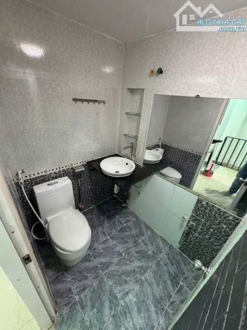 HẺM 8M ĐƯỜNG LÊ VĂN SỸ - 108M2 - 4 TẦNG - GIÁ 13,9 TỶ TL - 4