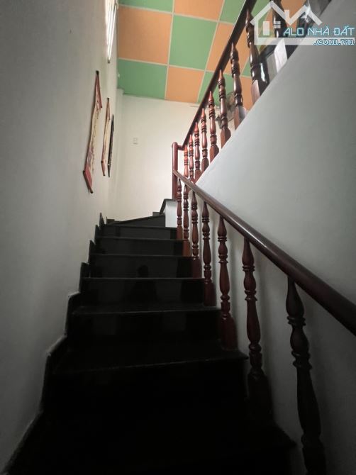 Nhà đẹp giá rẻ Nguyễn Thị Thảnh, Hóc Môn, Gần chợ Gà. DT 84m2 nở hậu tài lộc. Đương 4m. - 4