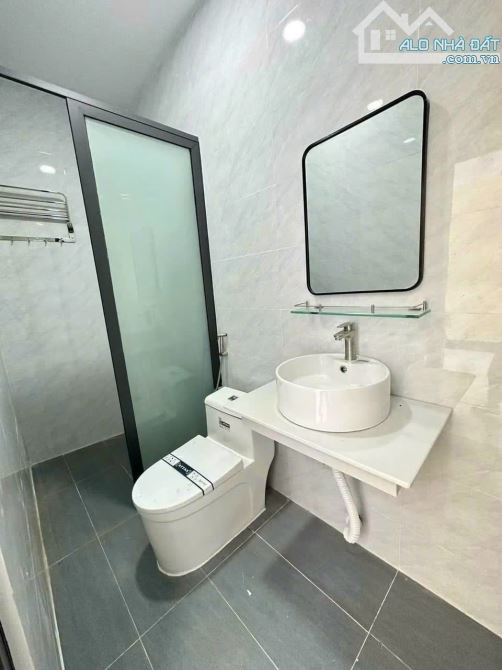 BÁN NHÀ GÁC LỬNG ỦY BAN PHƯỜNG TÂN TRIỀU - 4