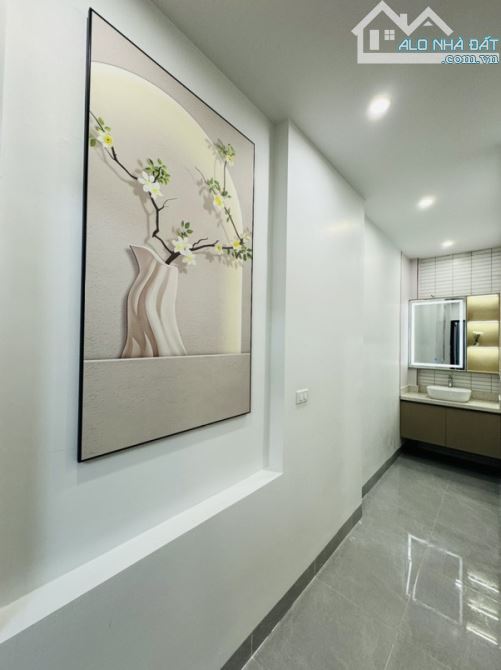 Bán nhà đẹp 5 tầng, 5 phòng ngủ, full nội thất, gần ô tô, trung tâm quận Thanh Xuân - 4