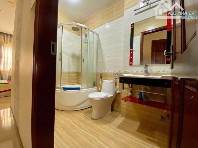 Nhà 4 tầng Mặt tiền Tô Hiệu, 100m2, 5PN, vừa ở vừa KD đỉnh, giá chỉ 17.5 tỷ TL - 4