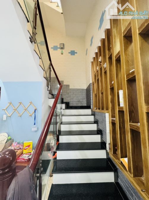 Giảm gần 1 tỷ mặt tiền đường số khu Tên Lửa 3 tầng 4.5x15m còn 7.8 tỷ - 4