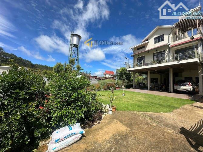 Bán đất tặng homestay sân vườn view thông mặt tiền Triệu Việt Vương P3 Đà Lạt 1135m2 35tỷ - 4