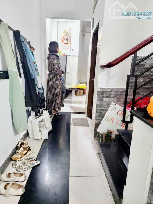 Bán nhà Gà Đẻ Trứng Vàng Nghuyễn Đình chiểu Q3.Giá 7tỷ xxxDT60m2, 4 tầng, 4x15, 5p,4wc. - 4