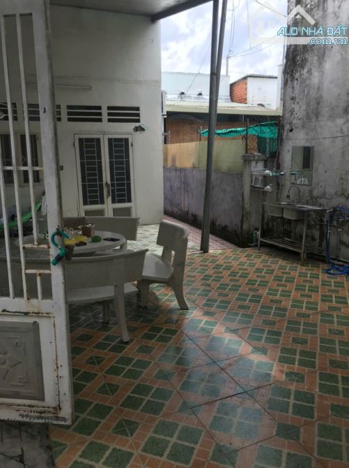 Bán nhà cấp 4 cách đường Trương Văn Thành 100m giá chỉ 4.8 tỷ - 4
