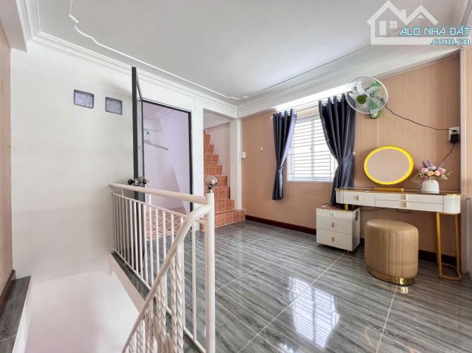 BÁN NHÀ LẦU ĐÚC - MỚI ĐẸP - VỊ TRÍ ĐẸP - GIÁ RẺ Nhà nằm kế ST. Vincom & TT. TM Cái Khế - 5
