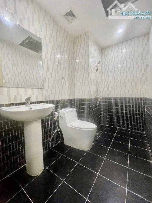 Bán Căn CC Mỗ Lao Thanh Bình Hà Đông. Sổ 48m, 2 ngủ 1WC Giá chỉ 2.7 tỷ - 5
