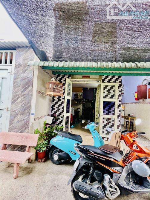 BÁN GẤP 2 DÃY TRỌ – 157m2 XE HƠI ĐẬU CỬA – NGAY TÔ KÝ - CHỢ NGÃ 3 BẦU - 6 tỷ 8 - 5