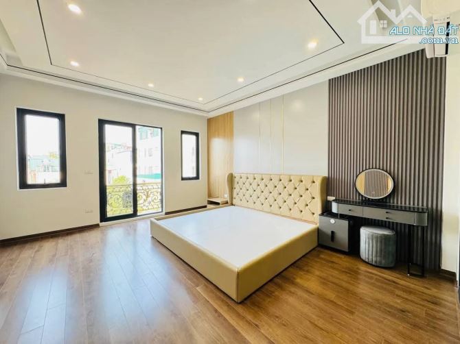 Bán nhà Ngọc Thụy gần cầu Long Biên, ngõ thông, gara, 7 t thang máy, 39m2, mt 3.8m, 11 tỷ - 5