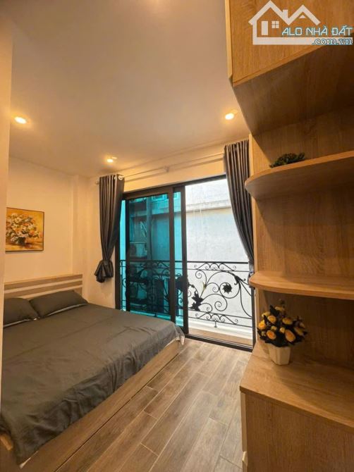 Bán toà CCMN Kim Giang 60m2, 7 tầng thang máy, MT 5m, Giá bán 12,5 tỷ dòng tiền 360 tr/năm - 5