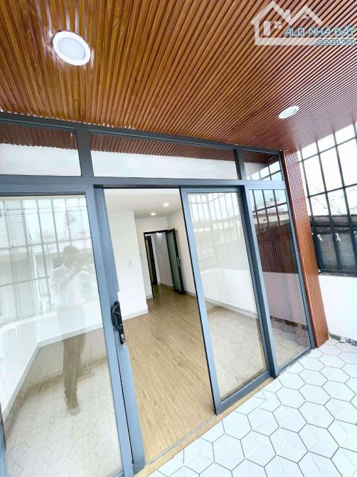 BÁN NHÀ ĐẸP , NGAY TTTM AEON Q.8 , CAO LỖ , KO QH , CHỈ NHÌNH 5 TỶ - 5