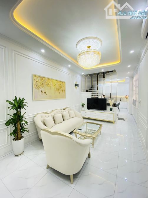 Bán nhà Phố Viên 40m2, 5 tầng, ngõ to đẹp ba gác phi, nhà mới ở ngay, dân trí cao, 6.5 tỷ - 5