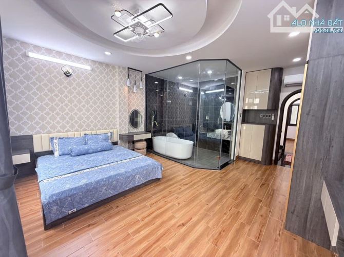 CỰC PHẨM GIÁP SÂN BAY  – NGANG 5M, 3 LẦU – NỘI THẤT XỊN SÒ - 9,9 TỶ - 5