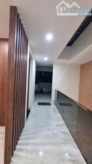 Bán biệt thự MT ngay Trục Nguyễn Hoàng Q.2 - 10x22 - 3 tầng - HĐT 100tr giá chỉ 58 tỷ. - 5