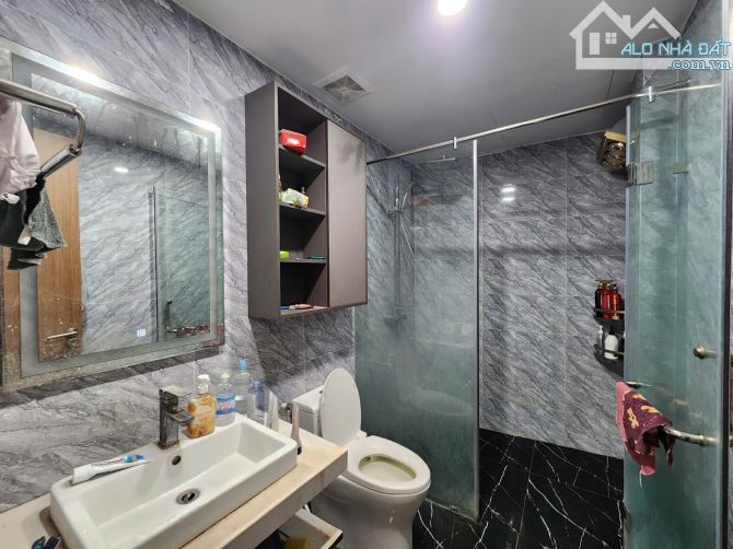MẶT PHỐ CHÙA QUỲNH, 45M, 5T, MT 4,3M, HAI MẶT TIỀN TRƯỚC SAU, Ô TÔ TRÁNH,CHỈ 20 TỶ. - 5