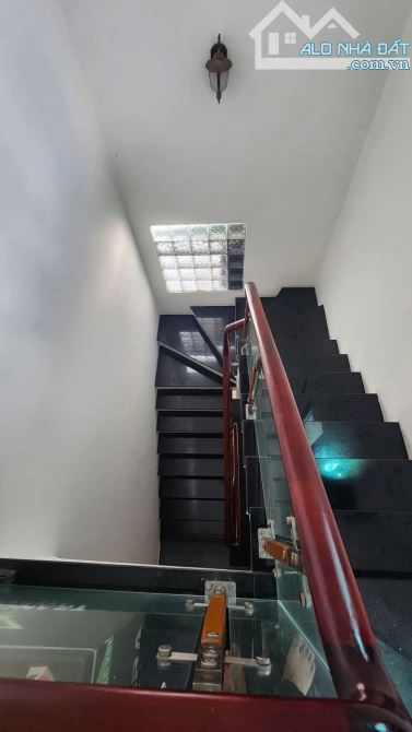 Gấp gấp bán nhà Đường số 6 P.15 Gò Vấp 4 tầng 5PN giá 4tỷ85 - 6