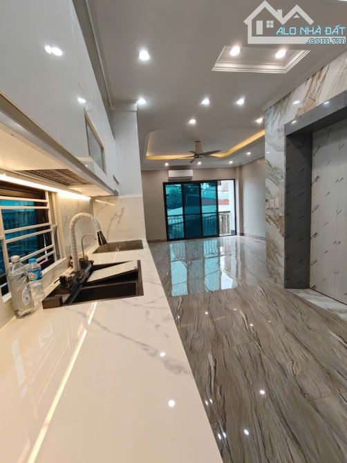 Bán nhà mới xây Phố Cổ Linh- Thạch Bàn- gần siêu thị Aeon Long Biên, 40m × 6 tầng thang má - 6