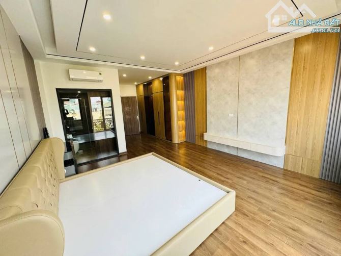 Bán nhà Ngọc Thụy gần cầu Long Biên, ngõ thông, gara, 7 t thang máy, 39m2, mt 3.8m, 11 tỷ - 6