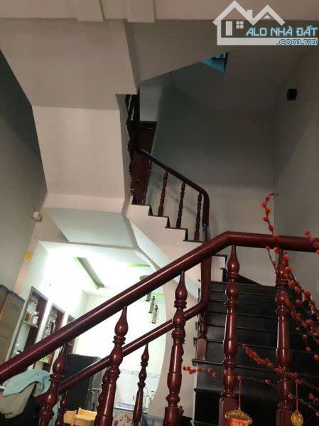 NHÀ VỊ TRÍ ĐẸP-DT: 4M x 16M-1 TRỆT-3 LẦU- TRỤC ĐƯỜNG PHẠM VĂN CHIÊU P.14 GÒ VẤP - 6