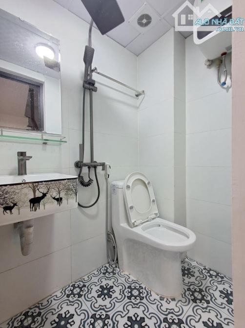 BÁN NHÀ NGÕ LỆNH CƯ- TRUNG TÂM QUẬN ĐỐNG ĐA- NHÀ ĐẸP 5 TẦNG MỚI KÍNH KONG - 6