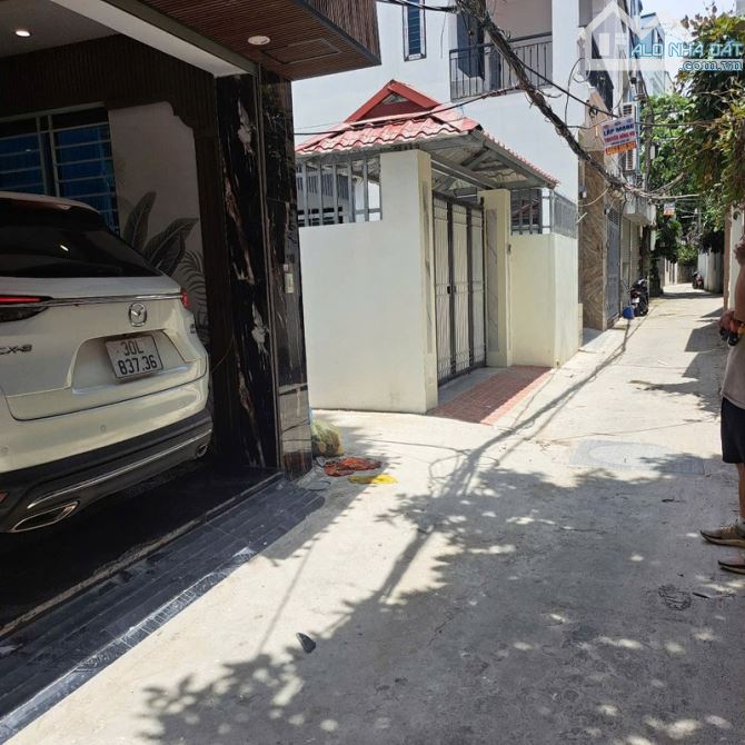NHÀ GẦN CÔNG VIÊN LONG BIÊN 42M2, 6 TẦNG THANG MÁY, Ô TÔ VÀO NHÀ, NGÕ THÔNG, LÔ GÓC - 6