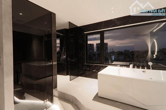 BIỆT THỰ MẶT TIỀN TÂN BÌNH 5 TẦNG 104m2 - NỘI THẤT CAO CẤP 8 TỶ - GIÁ CHÀO 29.9 TỶ - 6