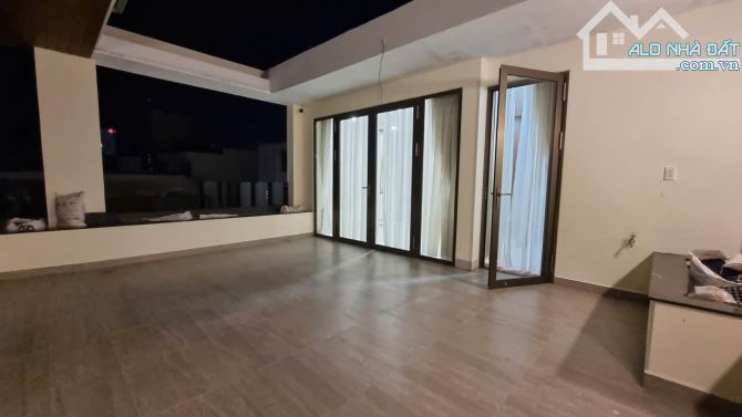 Bán biệt thự MT ngay Trục Nguyễn Hoàng Q.2 - 10x22 - 3 tầng - HĐT 100tr giá chỉ 58 tỷ. - 6
