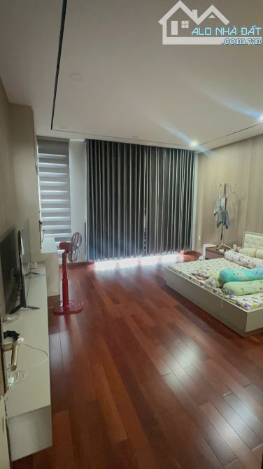 Bán nhà mặt tiền.Đường Số12,P11.Gò Vấp.Nội thất cao cấp. 6 lầu.Thang máy.chỉ 17.9 Tỷ TL - 7