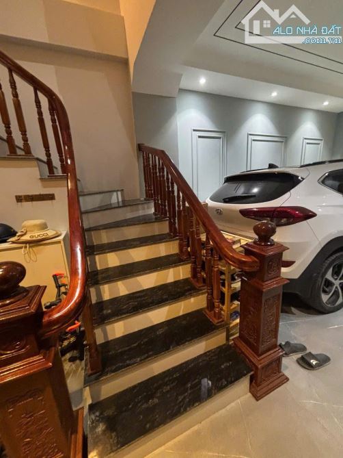 NGỌC THỤY -  ÔTÔ TẢI ĐỖ CỬA - Ô CHỜ THANG MÁY- - 48 M2 CHỈ NHỈNH 12 TỶ - 7