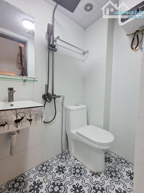 BÁN NHÀ NGÕ LỆNH CƯ- TRUNG TÂM QUẬN ĐỐNG ĐA- NHÀ ĐẸP 5 TẦNG MỚI KÍNH KONG - 7