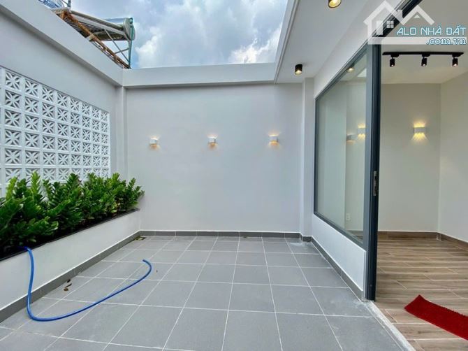 Hẻm xe hơi Lê Đức Thọ, Phường 13 Gò Vấp, nhà lung linh, 4 tầng, giá 6.27 tỷ - 7