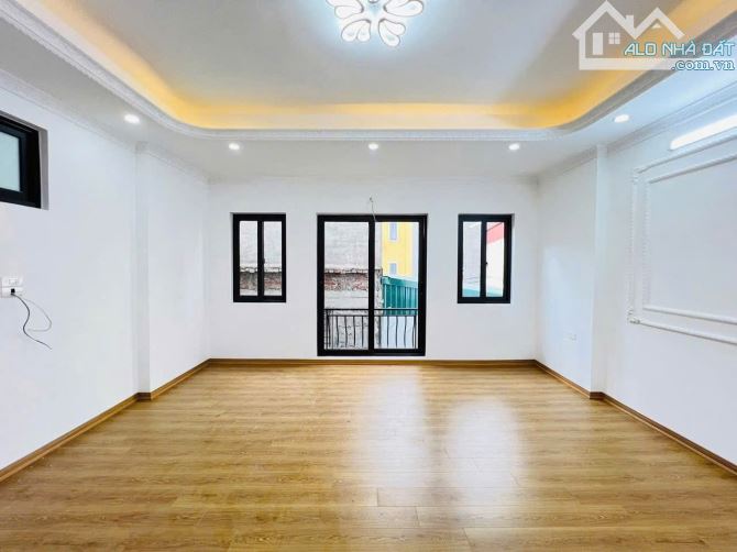 Nhà mới tại Cổ Nhuế - full nội thất - 6 tầng thang máy - 36m, mặt tiền 5,1m - 8,7 tỷ - 8