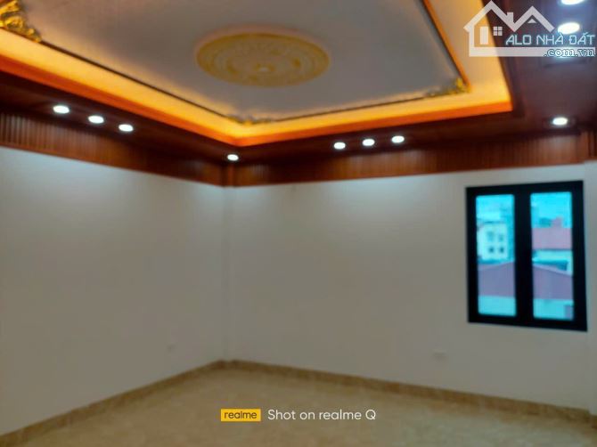 BÁN NHÀ ĐẸP, MỚI BỒ ĐỀ – GARA 2 Ô TÔ – KINH DOANH – NỞ HẬU – 68M2 CHỈ 23,95 TỶ - 8