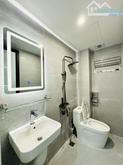 Bán nhà đẹp 5 tầng, 5 phòng ngủ, full nội thất, gần ô tô, trung tâm quận Thanh Xuân - 8