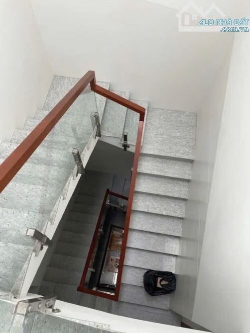 Mặt tiền Nguyễn Minh Châu – 4.5 x 13.5m – Nhà 4 tầng BTCT – Xe tải tránh – Giá chỉ 8.3 tỷ - 8